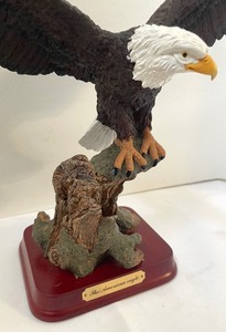 lot 308 image: The American Eagle Resin Sculpture by Herco