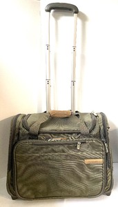 lot 322 image: Briggs & Riley Rolling Travel Bag and Tote Bag