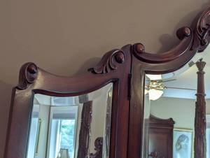 lot 6 image: Italian Ornately Carved Wood Mirrored Dresser