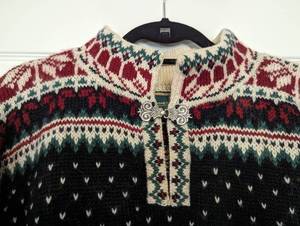 lot 151 image: Dale of Norway Wool Sweater