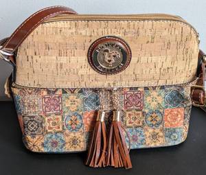 lot 169 image: Two Natural Cork Purses from Portugal
