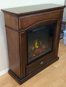 lot 182 image: Style Selections Cherry Electric Fireplace