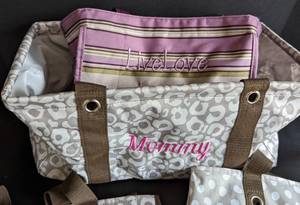 lot 245 image: Four Thirty One Canvas Totes