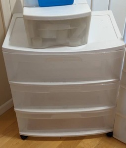lot 237 image: Plastic Storage Containers