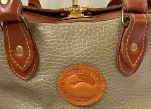lot 342 image: Dooney & Bourke Handbag