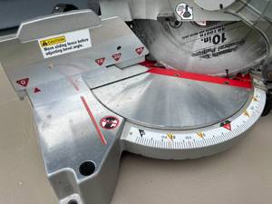 lot 389 image: Craftsman Ten Inch Compound Miter Saw Model 315.212380