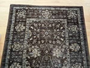 lot 191 image: Tommy Bahama Wool Pile Runner
