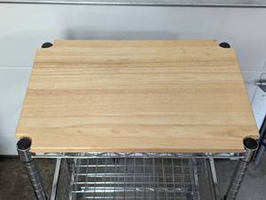 lot 452 image: Small Storage Rack with Pull Out Drawers