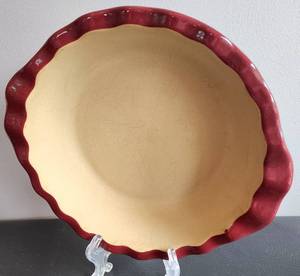lot 411 image: Pampered Chef Family Heritage Stoneware Set
