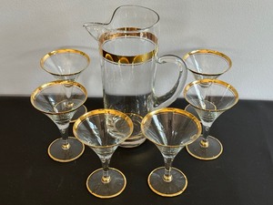 lot 85A image: Vintage Gold Rimmed Cocktail Set