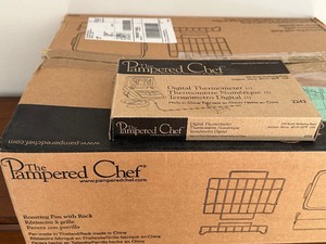 lot 335 image: New Pampered Chef Roasting Pan with Rack & Digital Thermometer