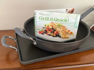 lot 459 image: Pampered Chef Non-stick Executive Cookware - Double griddle and Wok & Cookbooks