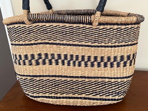 lot 466 image: Polish Tote Style Basket Bag