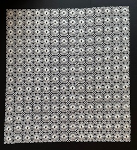 lot 469 image: Three Pieces of Lovely Lace from Brussels