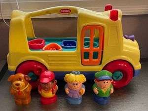 lot 496 image: Vintage Fisher Price Little People Bus and Noahs Ark Play Sets