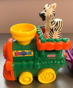 lot 511 image: Chugga Chugga Choo Choo Vintage Fisher Price Little People Safari Animal Z00 Train