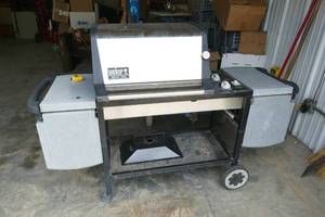 lot 6 image: Weber grill - no tank