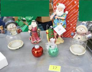 lot 17 image: A super cute Golfing Santa, ornament Salt  Pepper shakers and Snowman Candy jars