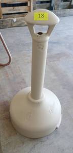 lot 18 image: Smokers chimney