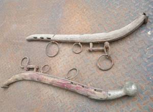 lot 31 image: 2 horse harness pieces