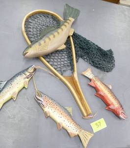 lot 57 image: Fishing net and fish dcor all wood
