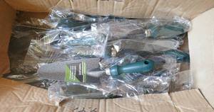 lot 101 image: Box of 25 New garden shovels