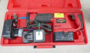 lot 127 image: Cordless Reciprocating Saw 18V - charged, tested, working