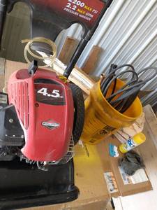 lot 194 image: Briggs 4.5hp Pressure washer 2200 max psi
