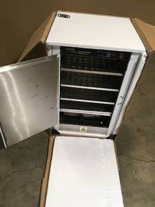 lot 29 image: VEVOR Hot Box Food Warmer 19 in. x 19 in. x 29 in. Concession Warmer UL Listed Hot Food Holding Case, 110-Volt   Customer Returns See Pictures