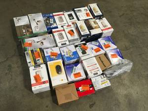 lot 31 image: Lot of Mixed Assorted Door Locks Door Handles and Hardware Various Models and Conditions Customer Returns See Pictures