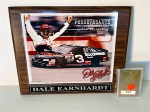 lot 19 image: Dale Earnhardt Perserverance plaque  Earnhardt 3 23kt Gold Card