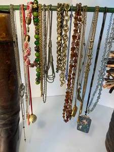 lot 46 image: lot of 26 mainly newer costume jewelry necklaces