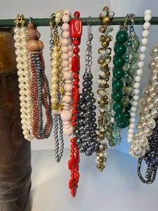 lot 50 image: lot of 16 newer & vintage costume jewelry necklaces