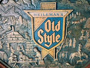 lot 125 image: awesome vintage Heilemans Old Style Beer sign