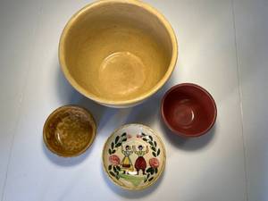 lot 155 image: lot of 4 ceramic bowls