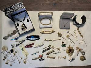 lot 220 image: assorted new & vintage hairpins & clips, stick pins, bracelets & necklaces, incldg. some still in boxes