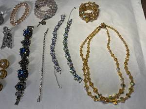 lot 225 image: bling, bling, kaCHING crystal necklace, earring, bracelets, pearl-look button covers - vintage & newer