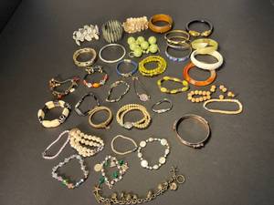 lot 226 image: lots of fun fashion bracelets - newer & vintage