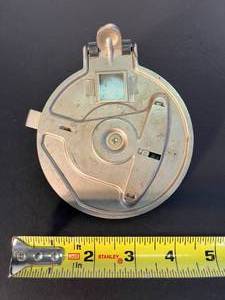 lot 179 image: ADULTS ONLY extremely rare VizVue Viewfinder - made in USA - w vintage boudoir girlie shots - works