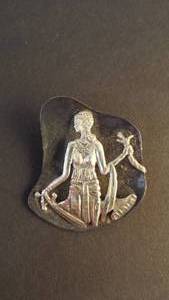 lot 245 image: two-layered vintage sterling silver pinpendant