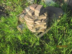 lot 34 image: Pallet of landscape block...