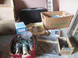 (UR3) Assorted This and That - Vint...