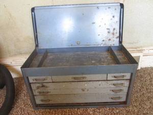 (DL) Vintage Metal Huot Tool Box 2...