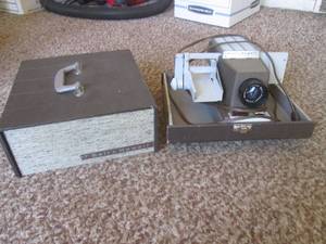 (DL) Vintage Bell & Howell Headlin...