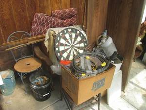 (GH) Large Assortment of Misc in Gr...