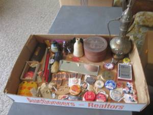 (K) Large Assortment of Vintage Sma...