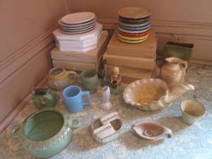 (UR3) Assortment of Vintage Frankom...