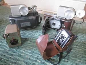 (DL) Vintage Cameras Including 2 K...