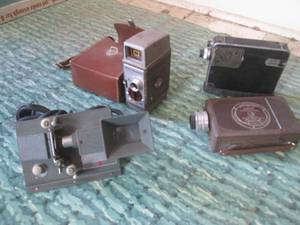 (DL) 3 Vintage Video Cameras and K...