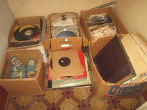 (UR5) Assortment of VintageAntique...